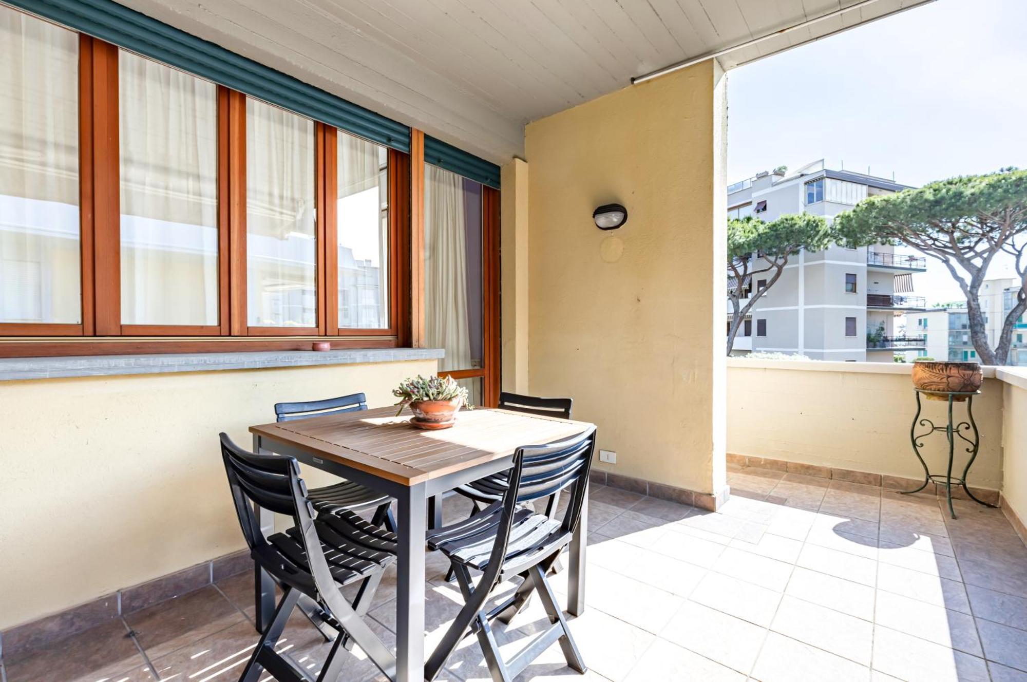 Two-Levels Apartment With Terrace And Parking Виареджо Экстерьер фото
