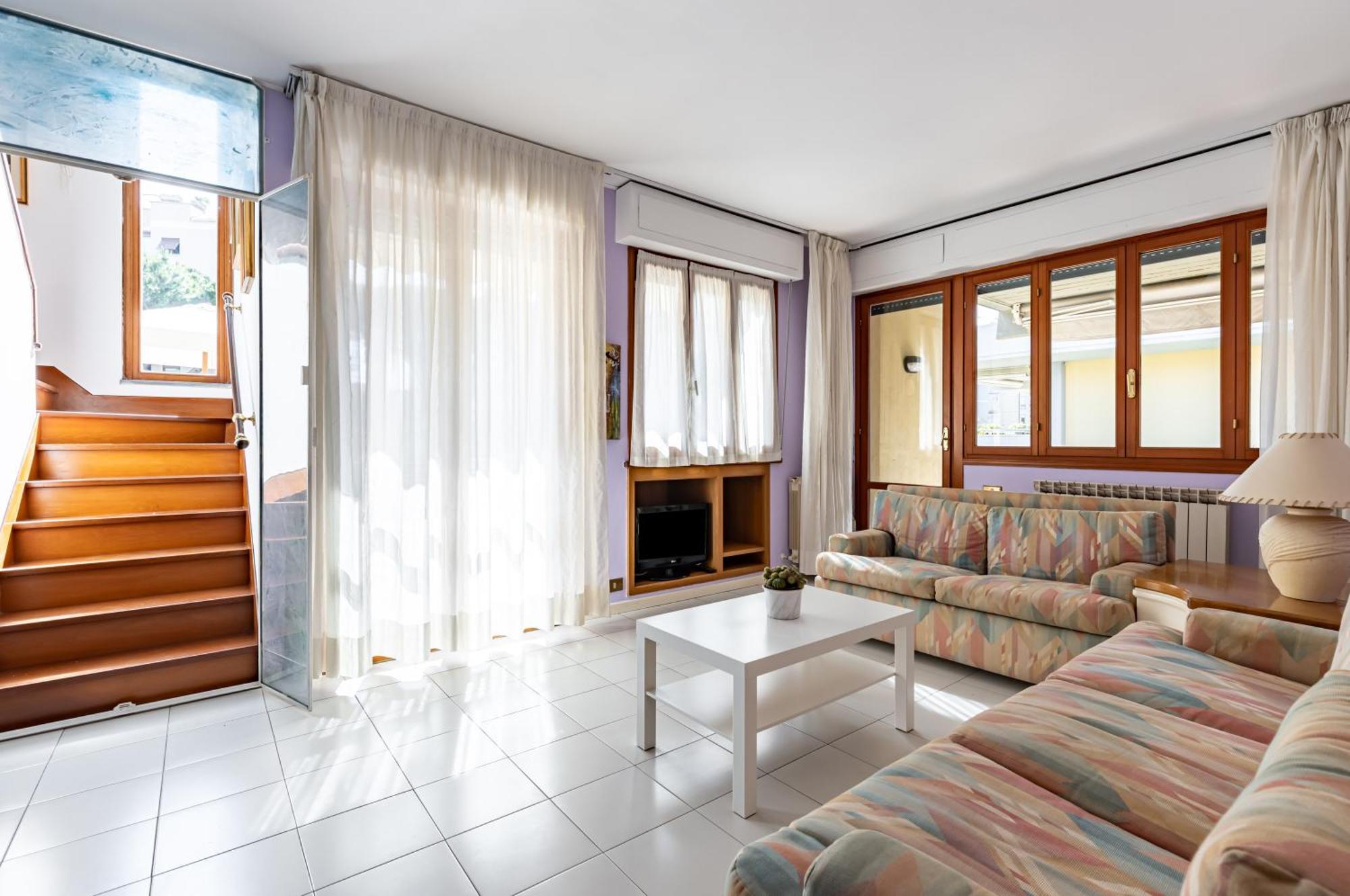 Two-Levels Apartment With Terrace And Parking Виареджо Экстерьер фото